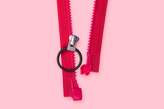 An Zipper That is Easier for Everyone to YKK DIGITAL SHOWROOM